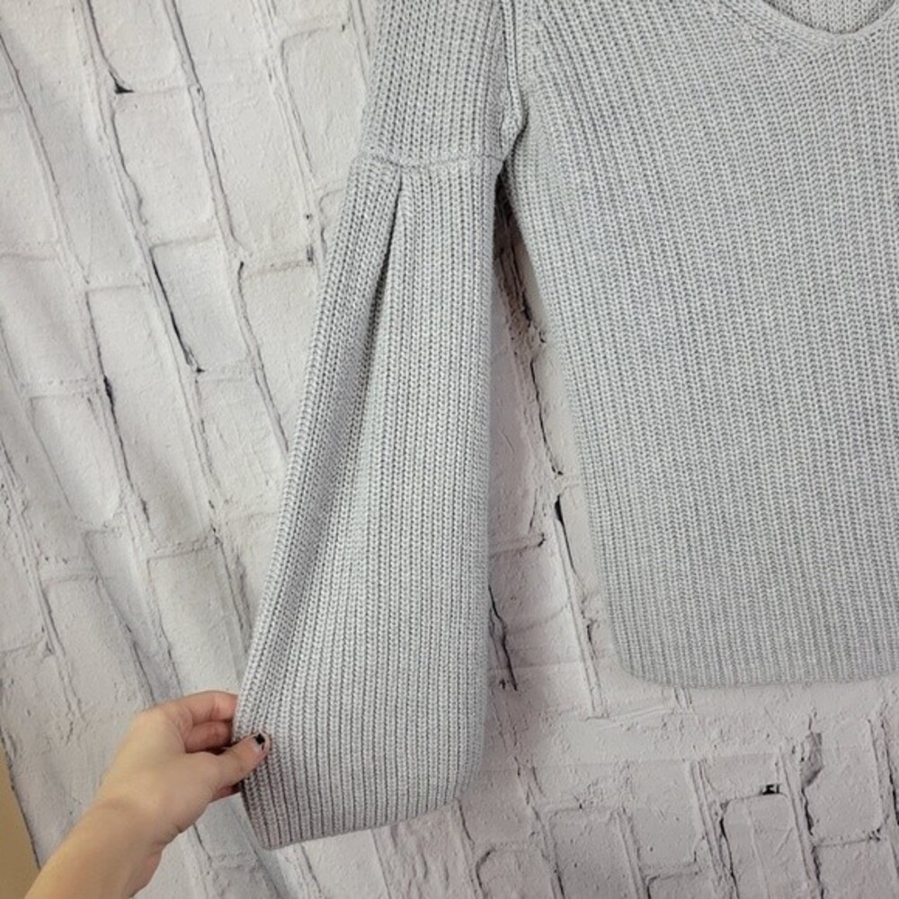 Lovers & Friends Addison gray ribbed knit flared sleeve v cut neckline sweater - Picture 6 of 10